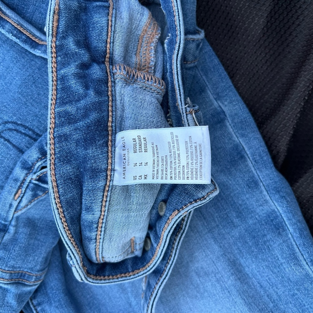 American Eagle Outfitters women’s  Classic Bootcut Denim Jeans - Picture 5 of 6